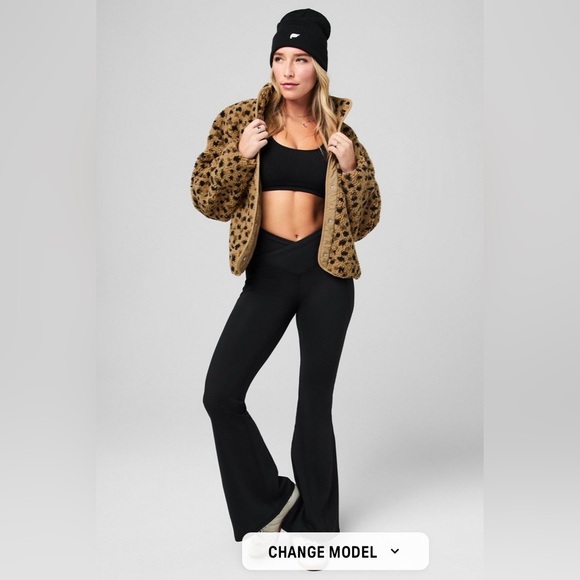 Fabletics Tahoe Teddy Jacket Leopard Size Small - Picture 3 of 10